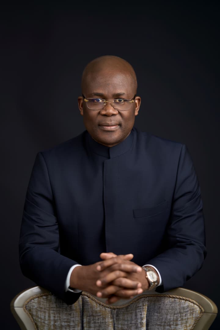 Jean-Lucien Bussa - Portrait professionnel